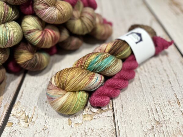 Circus-Tonic-Christmas-Yarn